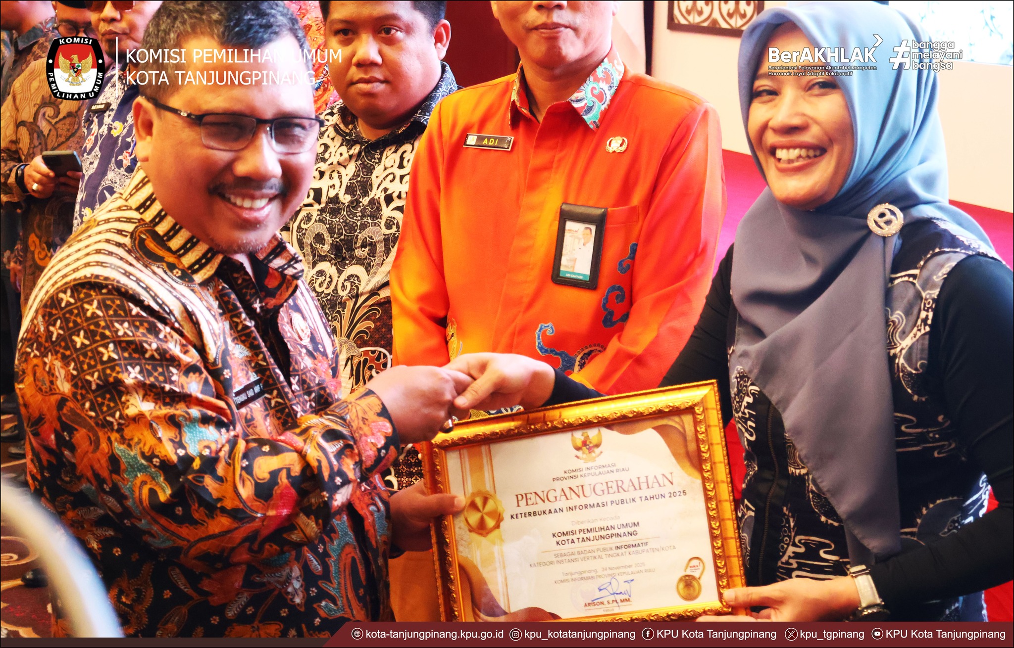 Anugerah Keterbukaan Informasi Publik Tahun 2025, KPU Kota Tanjungpinang meraih Status Informatif